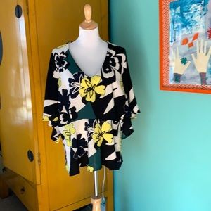 Fun patterned Eloquoii top